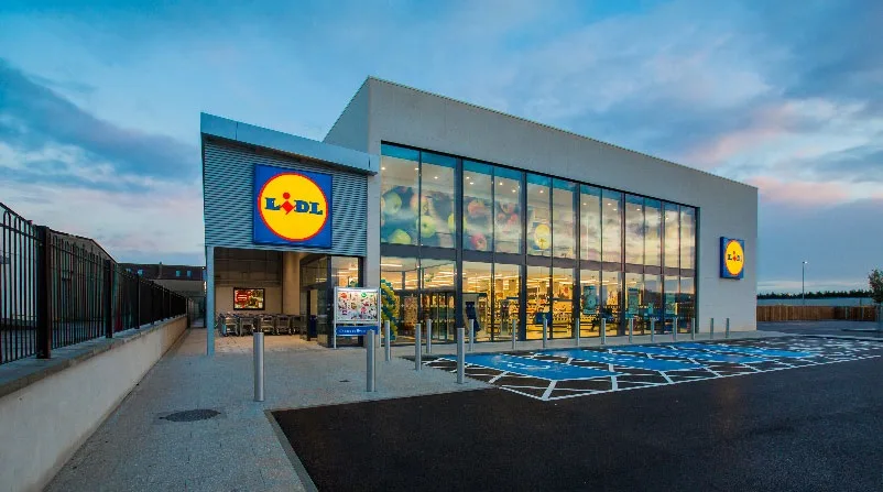 supermarket construction contractors UK
